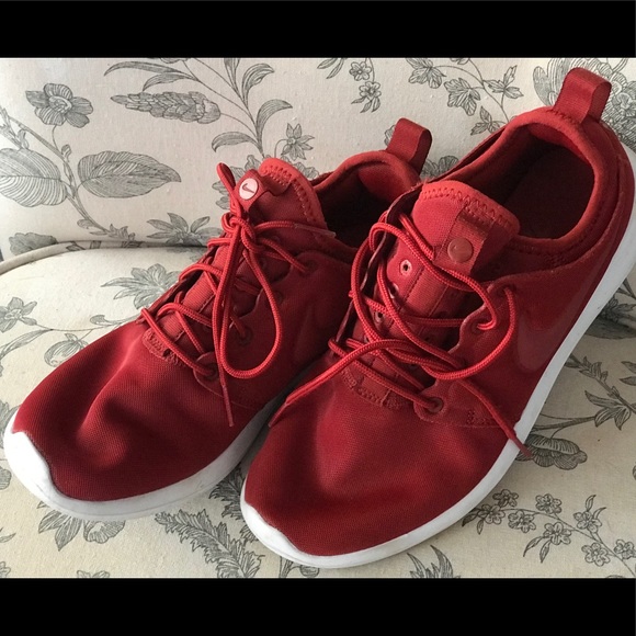 Nike Shoes - Women’s Nike Roshe Two Casual shoes